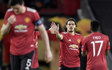 Europa League: Doblete y dos asistencias de Cavani en la victoria 6-2 del United a Roma